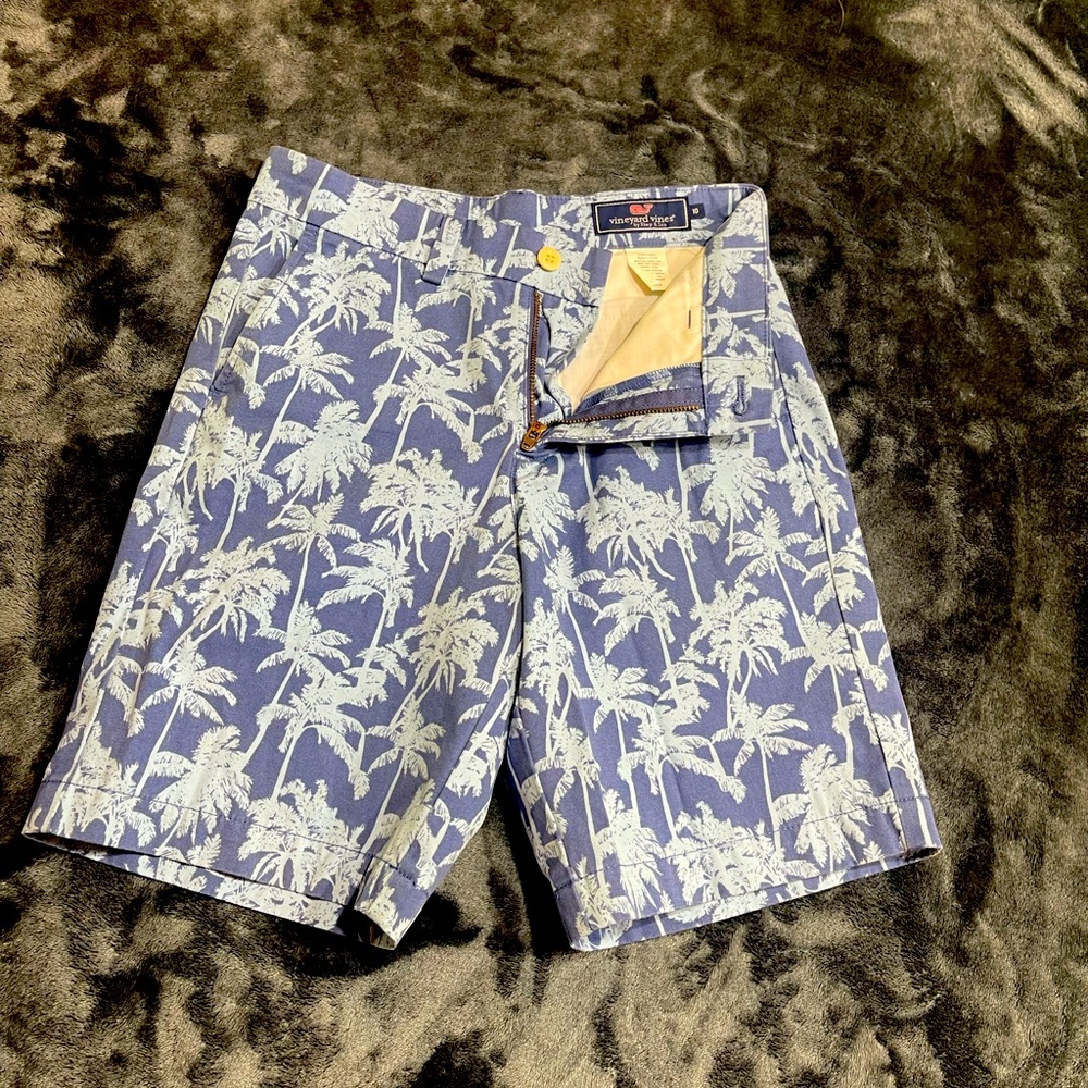 Vineyard Vines shorts